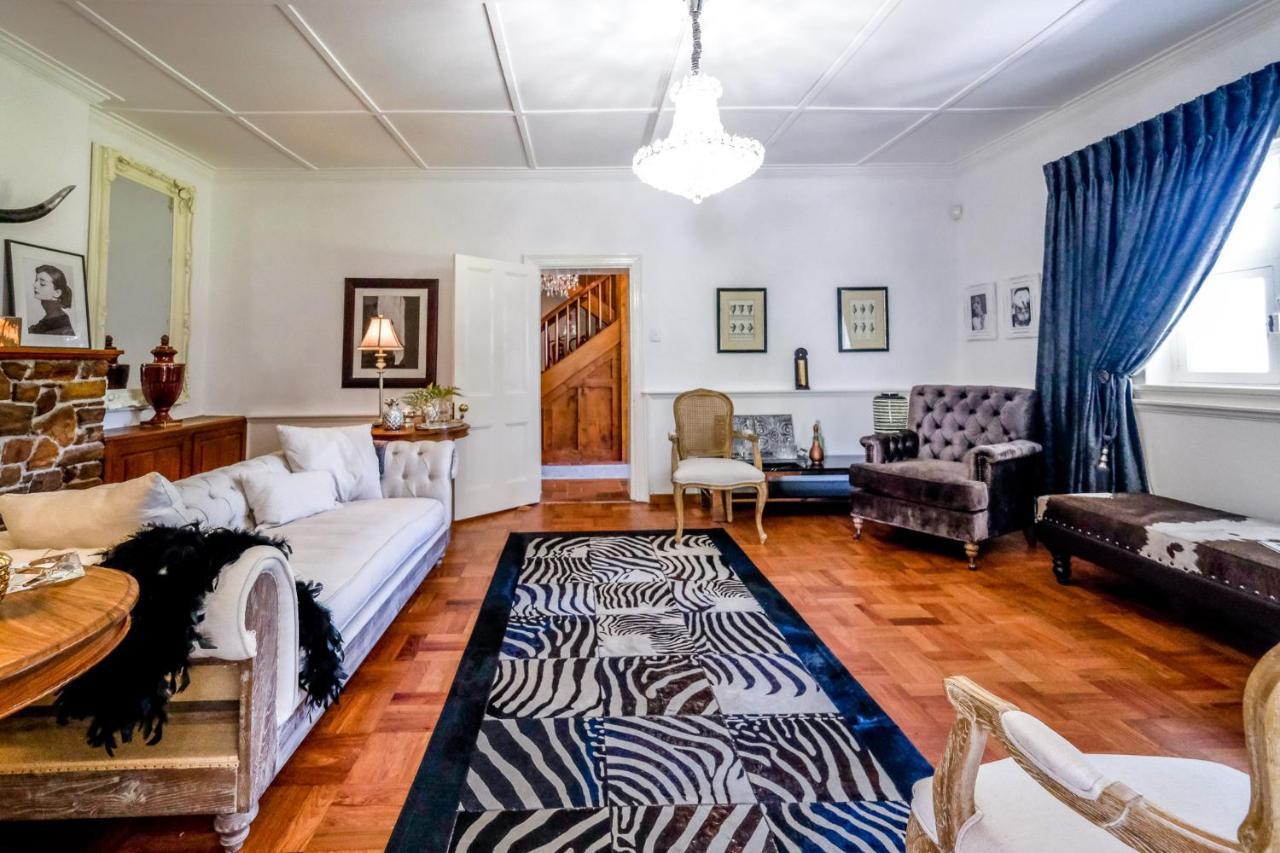 Oude Berg Guesthouse - 10 Caledon Street George Esterno foto